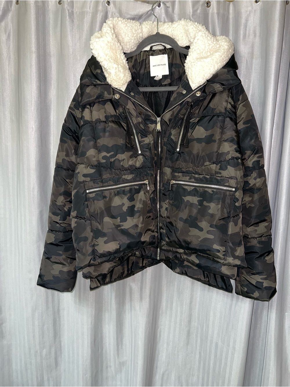 Avec Les Filles Camouflage Puffer Jacket with Cream Sherpa Hood size L